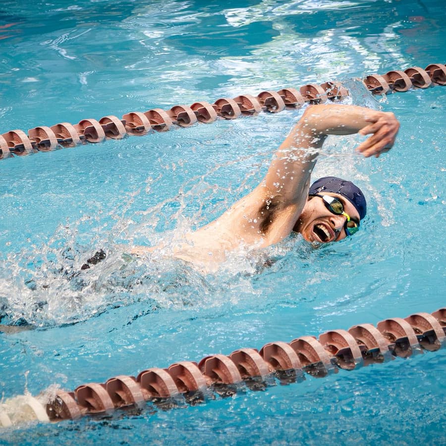 Swimming players
